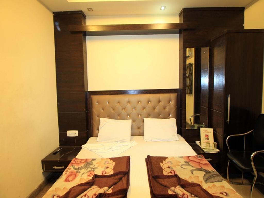 Adb Rooms Hotel Chander Palace Yeni Delhi Dış mekan fotoğraf